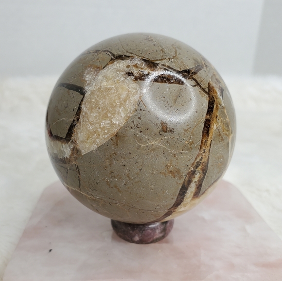 Septarian Sphere - Picture 4 of 9